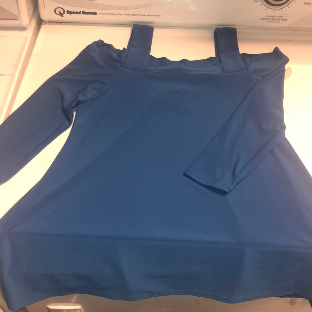 Cold shoulder tunic